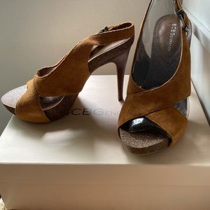 NWT BCBG Camel Suede Heels Greer